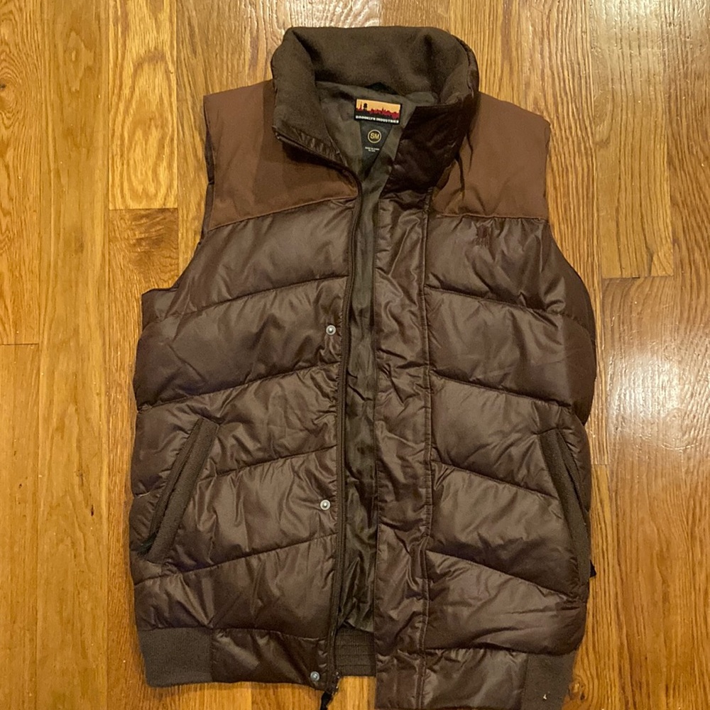 Brooklyn industries vest,small size for men. In great condition